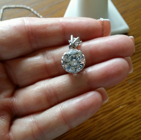 Genuine White Topaz in .925 Crown Pendant .925 - Picture 5 of 5